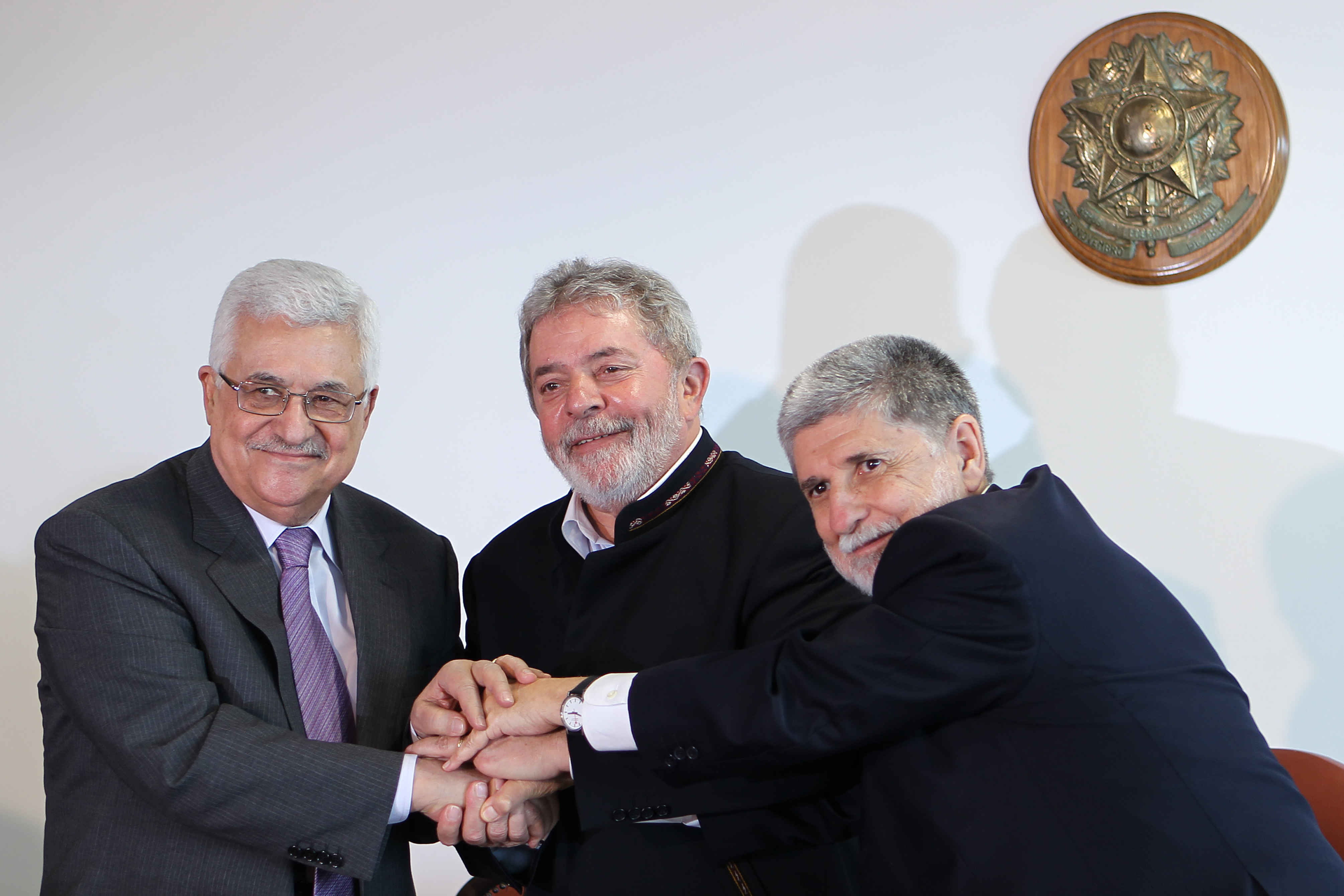 Presidente Lula, o ministro das Relações Exteriores, Celso Amorim, e o presidente da Autoridade Nacional Palestina, Mahmoud Abbas 