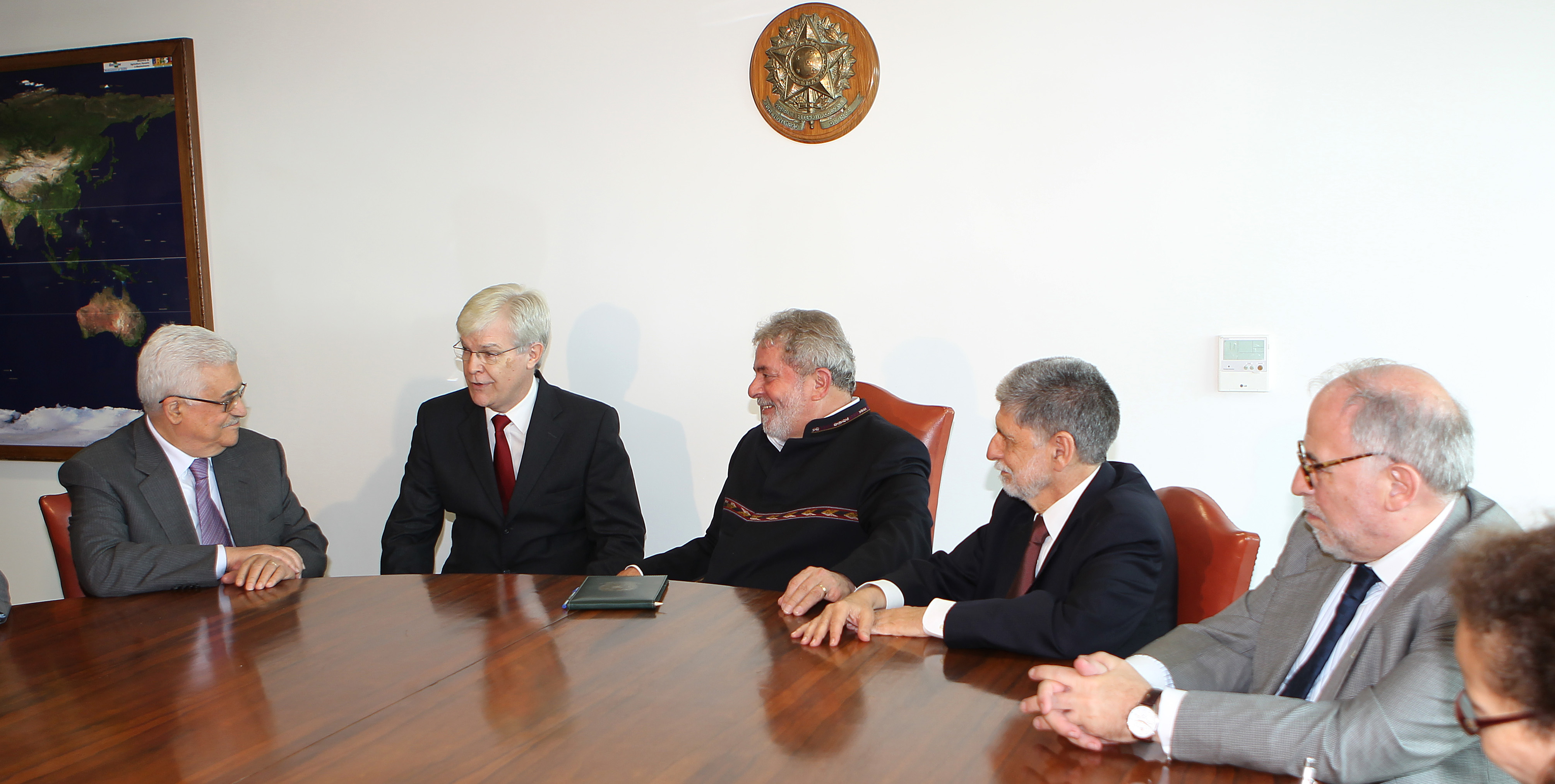 Presidente Lula durante encontro com o presidente da Autoridade Nacional Palestina, Mahmoud Abbas